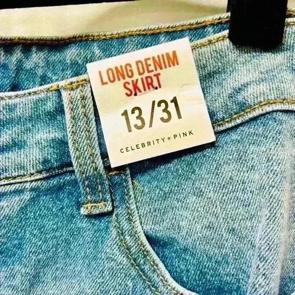 NWT CELEBRITY PINK Denim Front-Slit Frayed-Hem Midi Skirt size 13/31 - Picture 8 of 10